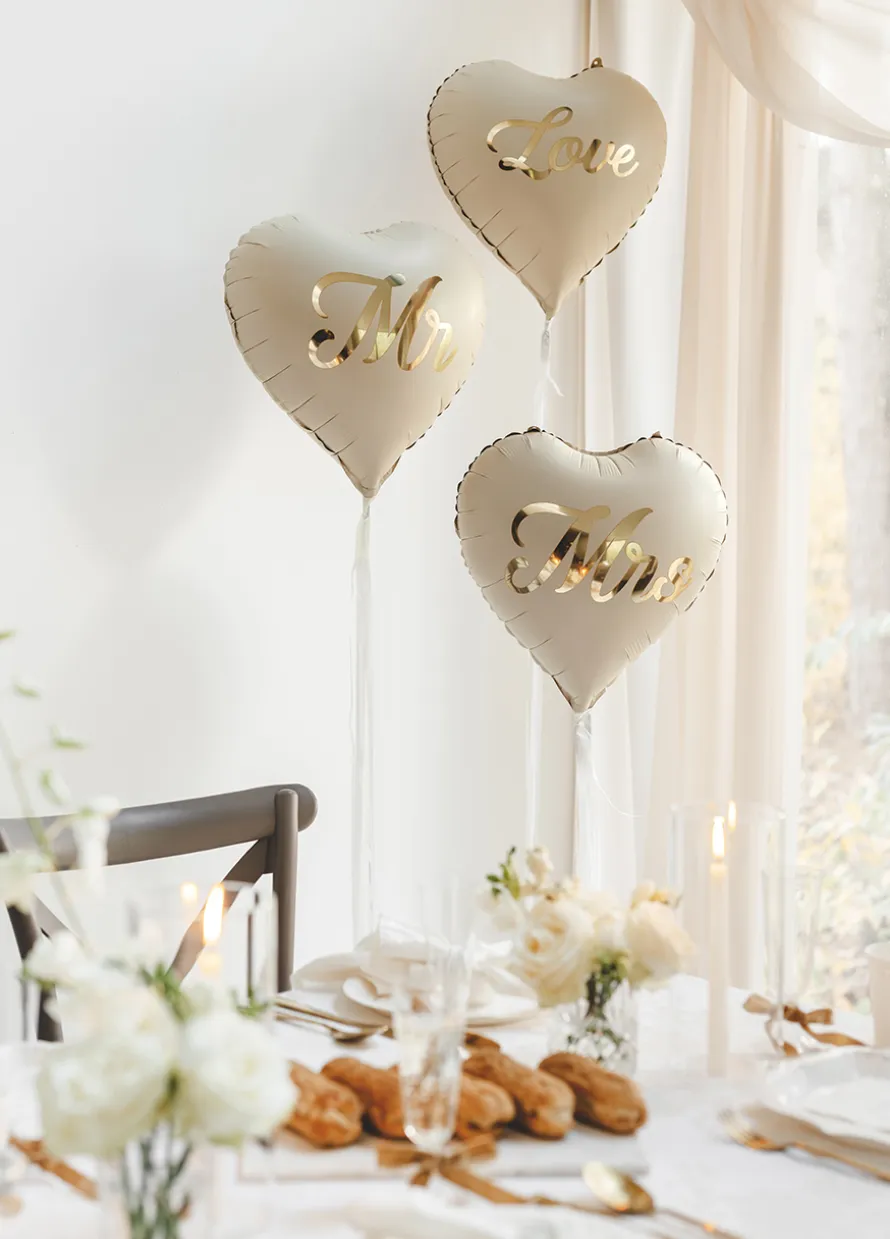 Foliowy balon w kształcie serca LOVE 45 cm
