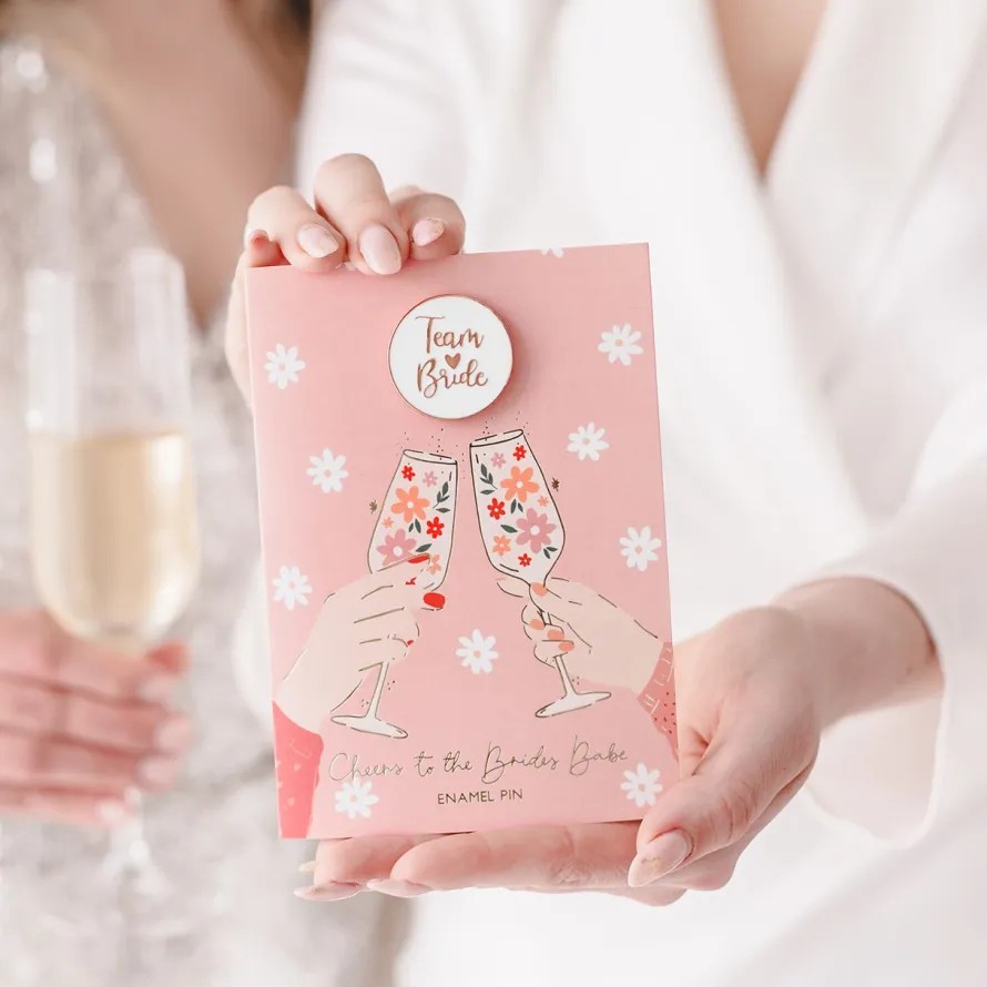 Kartka na panieński z przypinką TEAM BRIDE