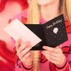 Kartka na 30 urodziny dla koleżanki HAPPY BIRTHDAY z przypinką