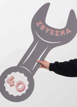 Kartonowa dekoracja na URODZINY MECHANIKA