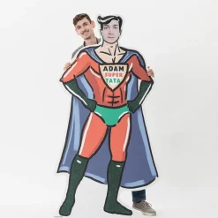 Kartonowa postać SUPERBOHATER prezent z humorem