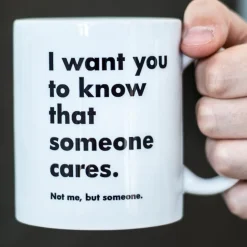 Kubek z nadrukiem SOMEONE CARES prezent dla znajomego