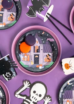 Talerzyki papierowe HALLOWEEN SPOOKY FRIENDS 18 cm (6 szt.)