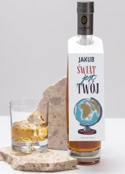 Zawieszki na butelki URODZINY PODRÓŻNIKA (4 szt.)